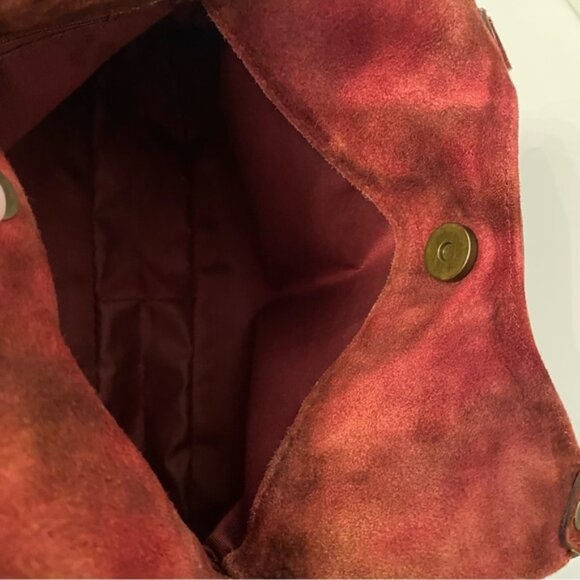 MAURIZIO TAIUTI ITALY BAG HAND RED SUEDE LEATHER BRONZE COLOR STUDS SNAP TOP - Picture 11 of 13